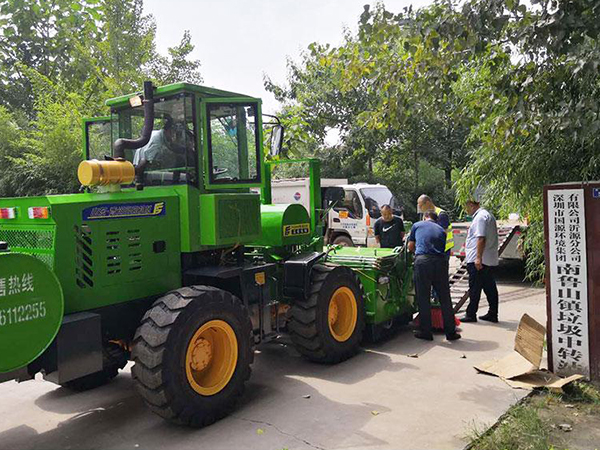 南魯山垃圾中轉(zhuǎn)站清掃機使用現(xiàn)場